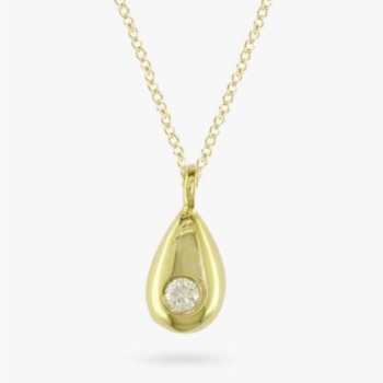 9ct yellow gold diamond teardrop pendant & chain. Total diamond weight 0.03ct.
