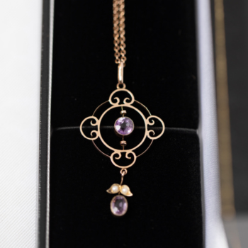 9ct yellow gold Amethyst and seed pearl pendant and chain