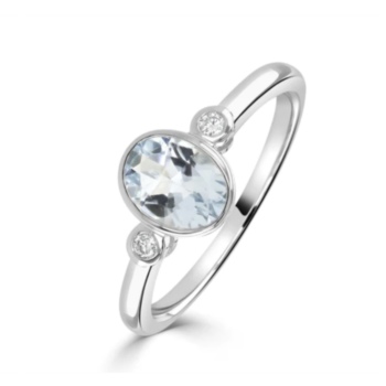 18ct white gold oval cut aquamarine and diamond ring