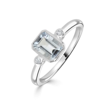 18ct white gold emerald cut aquamarine and diamond ring