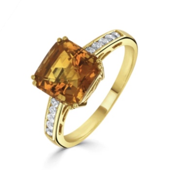 18ct yellow gold square shaped Citrine and diamond ring