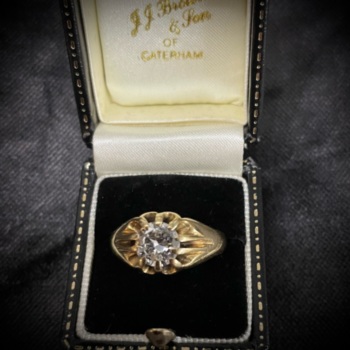 18ct yellow gold Gentleman's 1.75ct single stone diamond ring 
