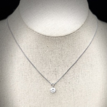 18ct white gold solitaire 1.01ct diamond pendant and chain